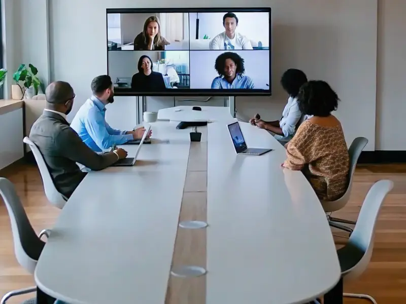 Digital Room Management: Panresolbe ed Problema ed Panag-book na Meeting Room